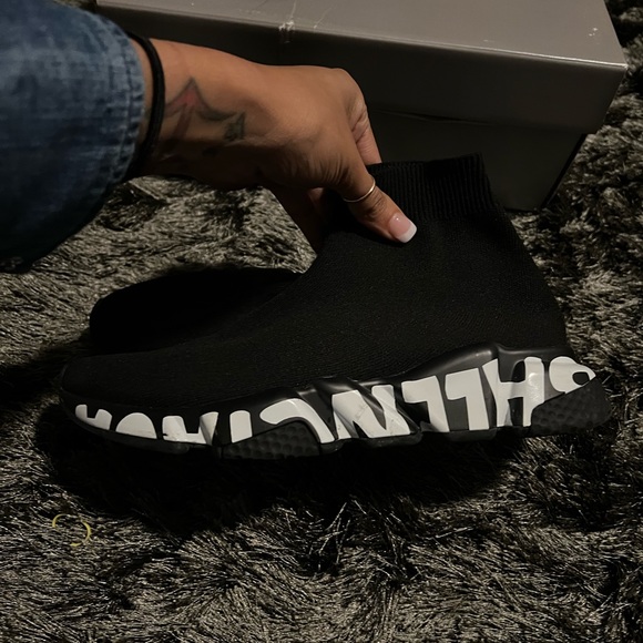 BALENCIAGA SPEED RUNNERS GRAFFITI - Picture 4 of 11